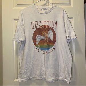 Daydreamer Distressed Graphic Tee L